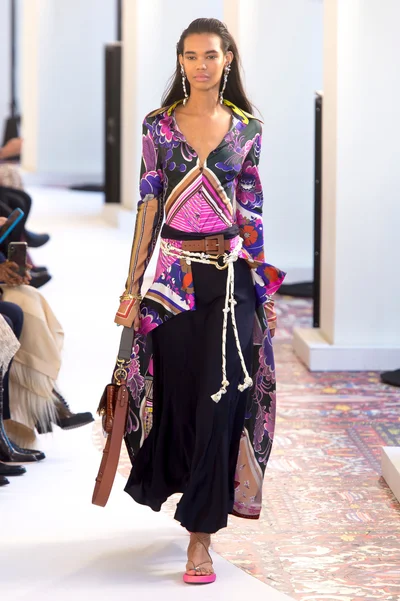 Look 12